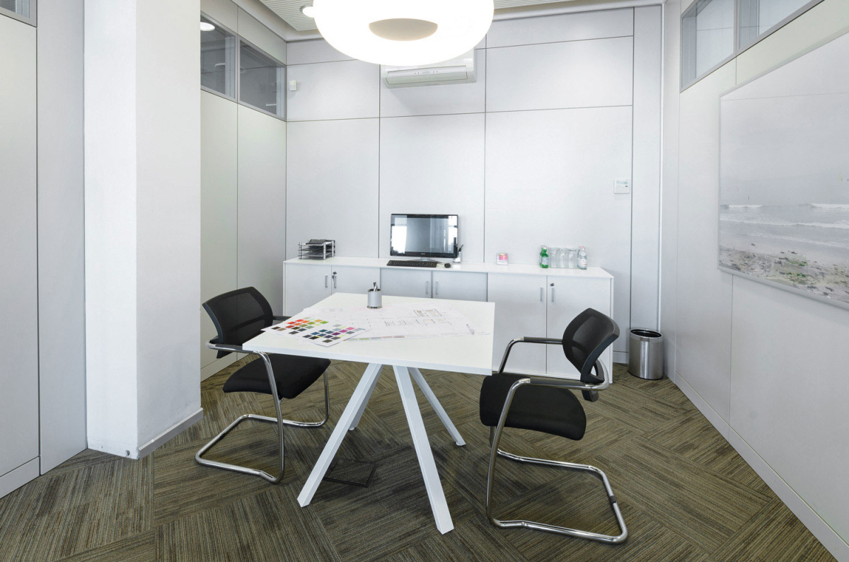 Мебель для обеденных зон Astro